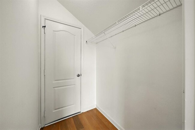 Building Photo - 9219 Gilbert Hollow Dr