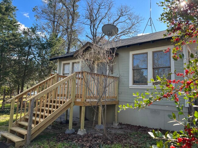 Building Photo - 292 Spence Ln