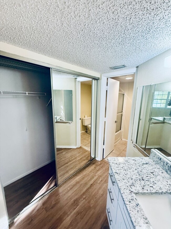 Building Photo - 2BR/2BA CONDO IN PALM BAY