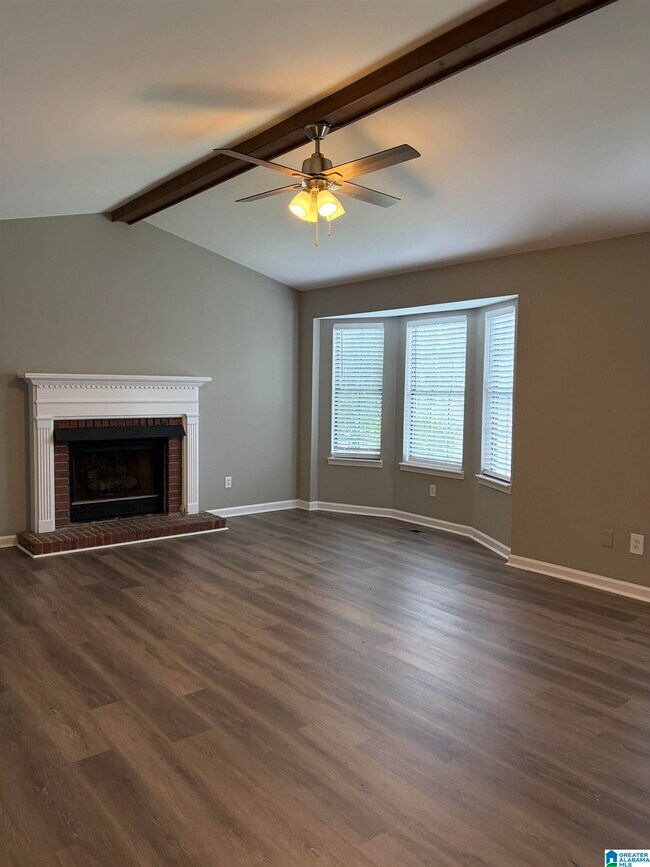 Building Photo - 6877 Briarwood Dr