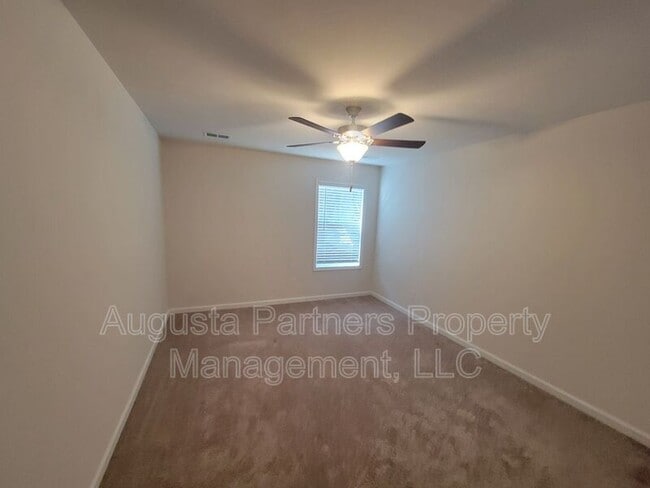 Building Photo - 166 Luxborough Ct