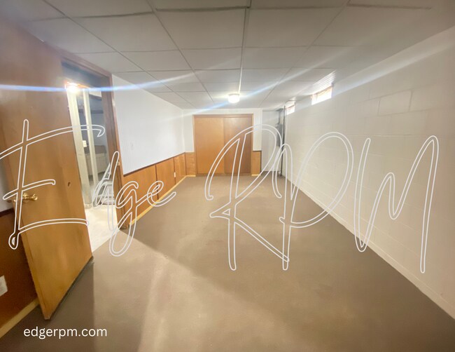 Building Photo - Now Available – Cozy 3 Bed / 2 Bath Ranch!