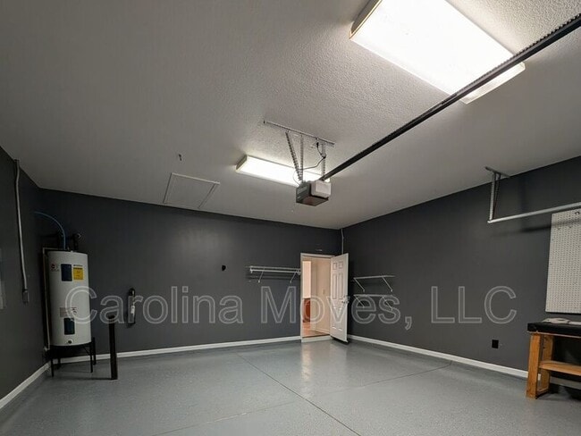 Building Photo - 124 Bascom Ct