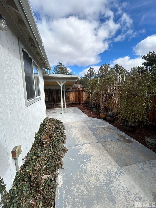 Building Photo - 4918 Bayridge Ln