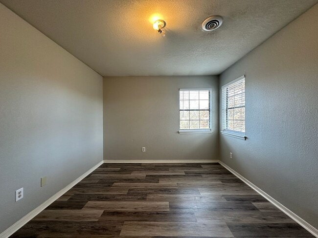 Building Photo - 35 Aberdeen Cir