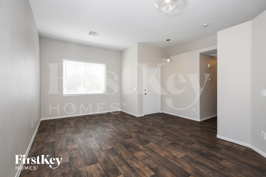 Building Photo - 2014 Heritage Ridge Ave