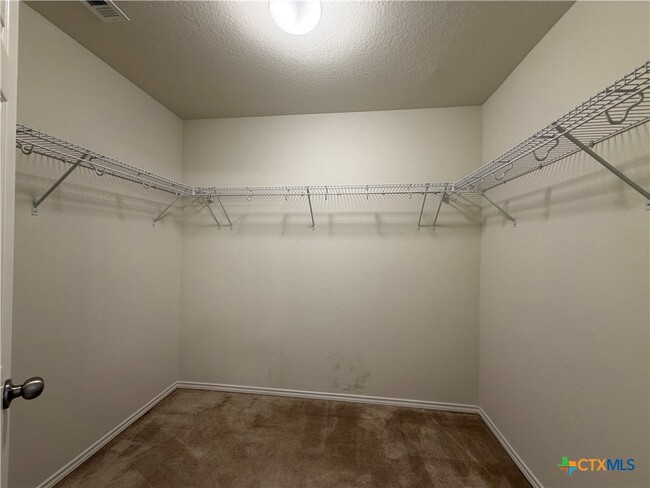 Building Photo - 323 Mistflower