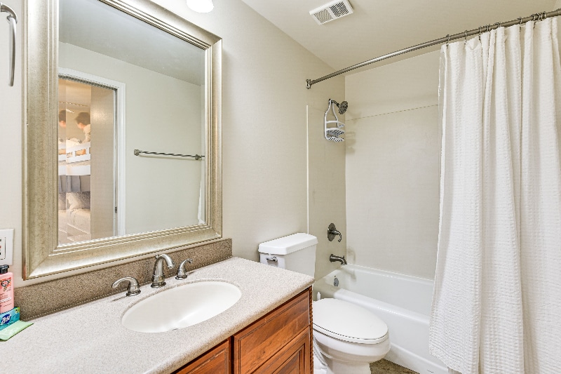 Building Photo - 1080 US-98