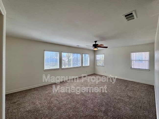 Building Photo - 44780 Rutherford St