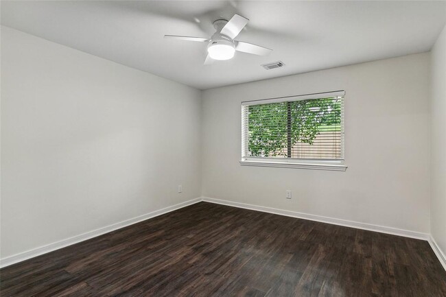 Building Photo - 3931 Bratton St