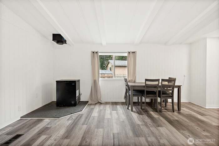 Building Photo - 16503 Village Dr SE