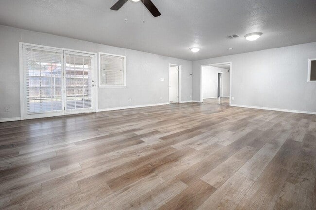 Building Photo - 2537 NW 48th St