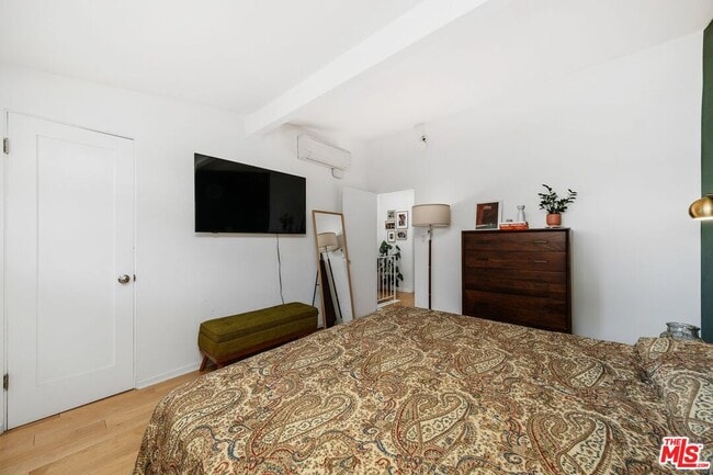 Building Photo - 4040 Grand View Blvd