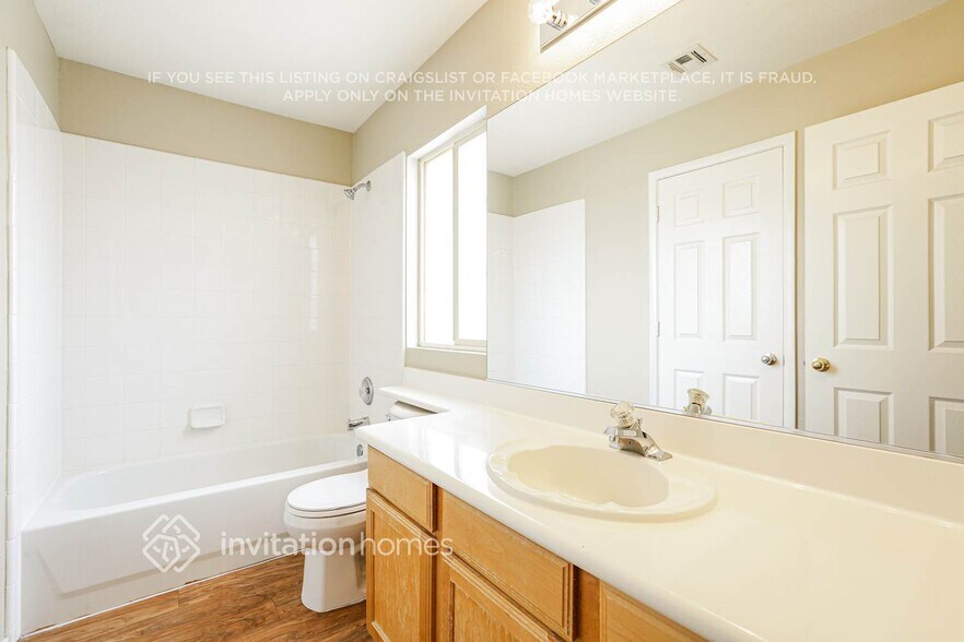 Building Photo - 7654 Glorietta Bay Ct