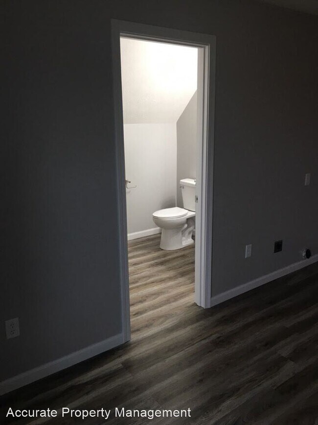 Building Photo - 3 br, 2 bath House - 4979 N 550 E