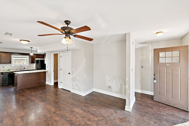 Building Photo - 1758 Spring Water