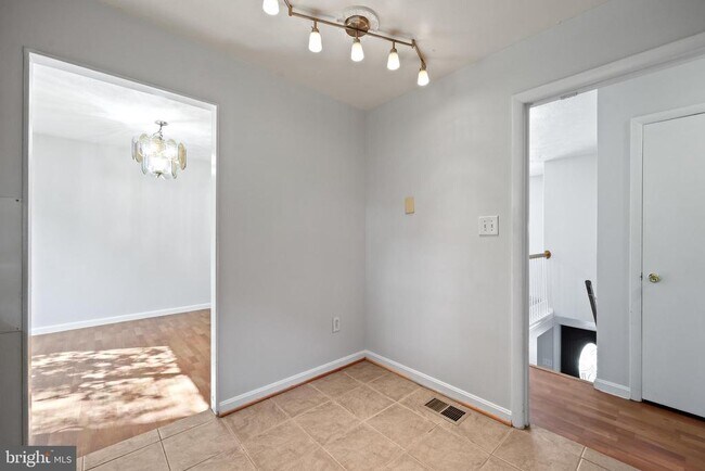 Building Photo - 13724 Lynhurst Dr
