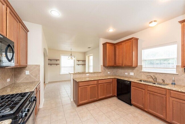Building Photo - 10502 Wylie Dr