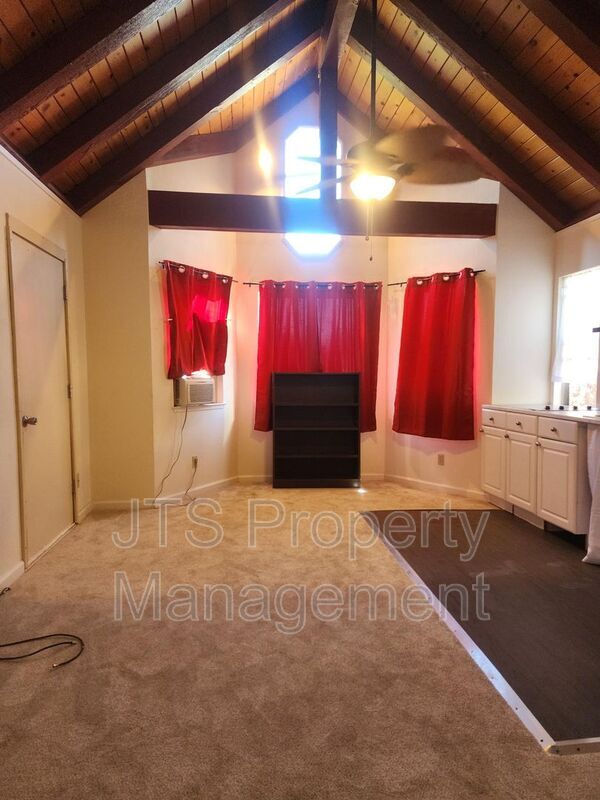 Building Photo - 8700 Winding Way