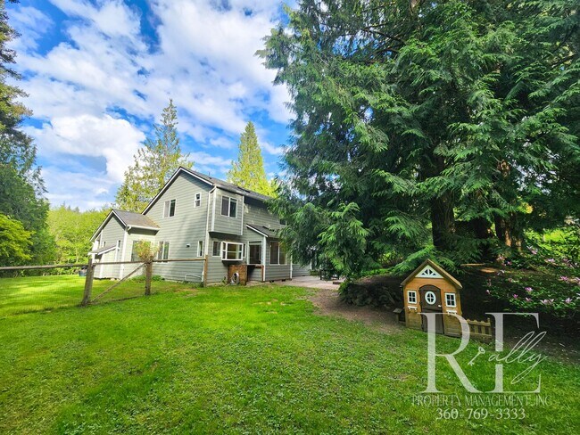 Building Photo - Forest-Edged Retreat with Pasture Access –...