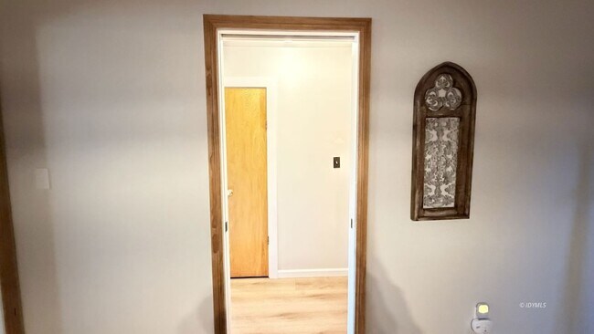 Building Photo - 26523 Pine Ave