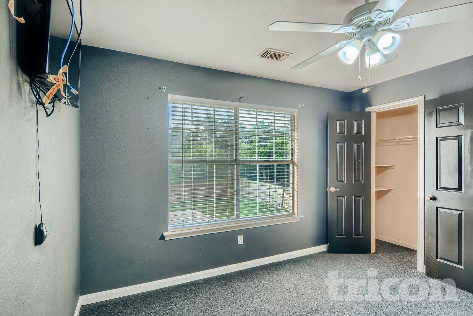 Building Photo - 3416 Tulip Ln