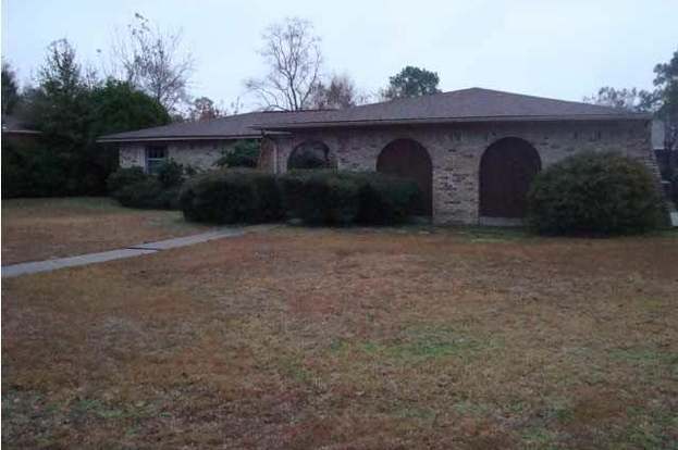 Building Photo - 12081 Longwood Dr