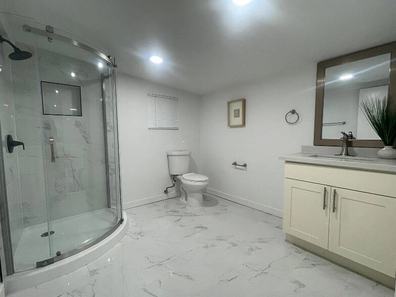 Building Photo - 3730 SW 99th St