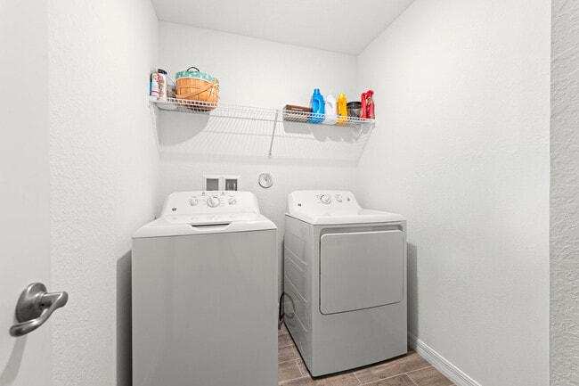Building Photo - 5069 Armina Pl