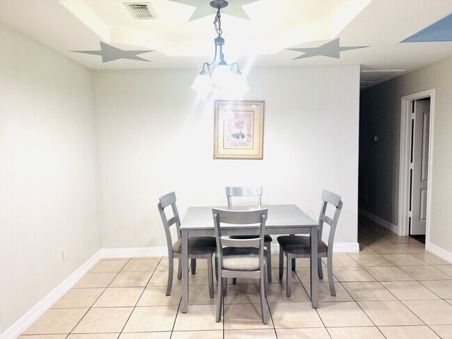 Building Photo - 18915 N Lyford Dr