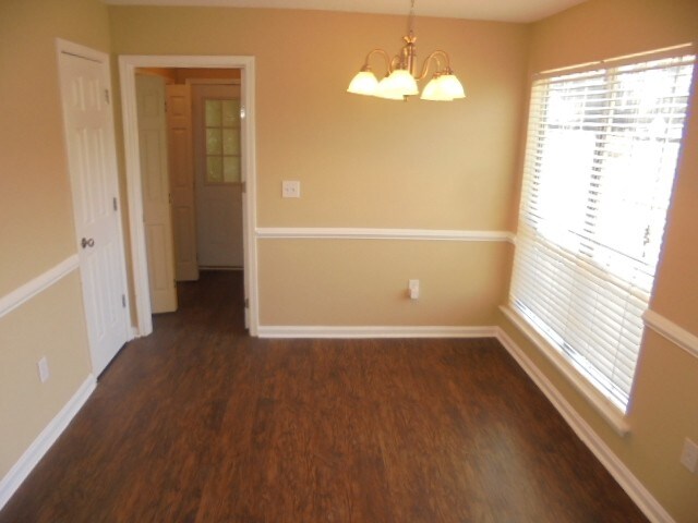 Building Photo - 92 Mosswood Ct