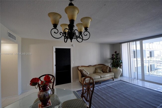 Building Photo - 2030 S Ocean Dr