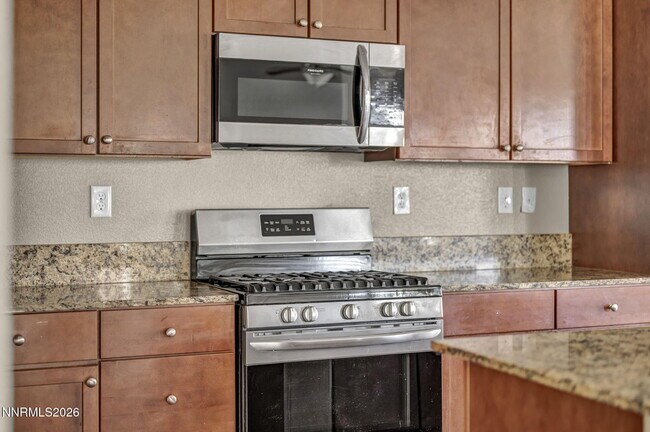 Building Photo - 2751 Cityview Terrace