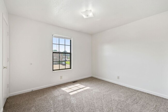 Building Photo - Northridge Drive-276