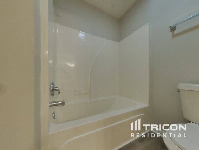 Building Photo - 4495 Feather Way