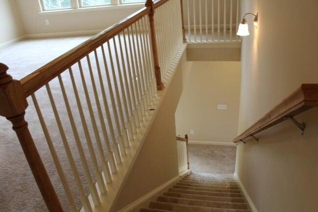 Building Photo - 3572 Brockenhurst Dr
