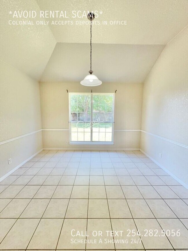 Building Photo - 2032 Stonehenge Dr