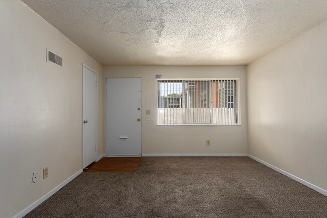 Building Photo - 441 W 87 Pl
