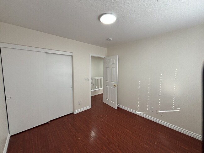 Building Photo - 5109 Meadow Rock Ave