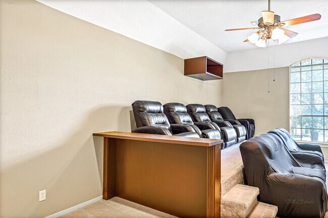 Building Photo - 21410 Ganton Dr