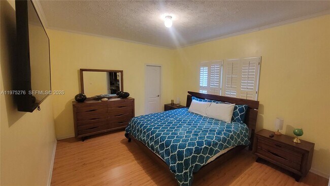 Building Photo - 320 Moss Hill Rd