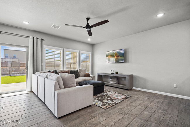 Building Photo - 2521 Mike Price Dr