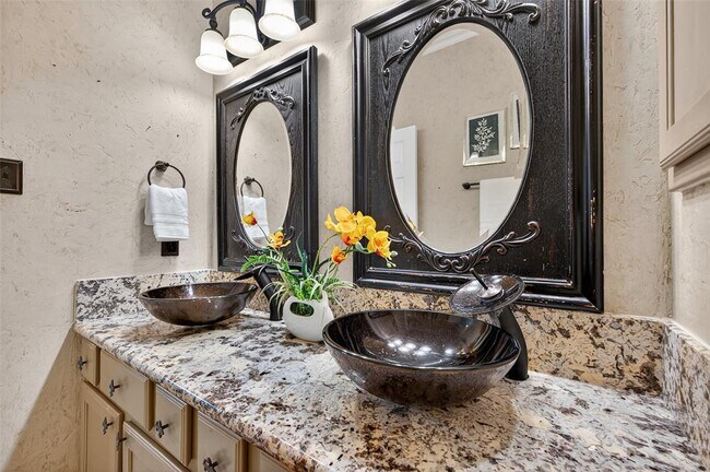 Building Photo - 6415 Adobe Trails Dr