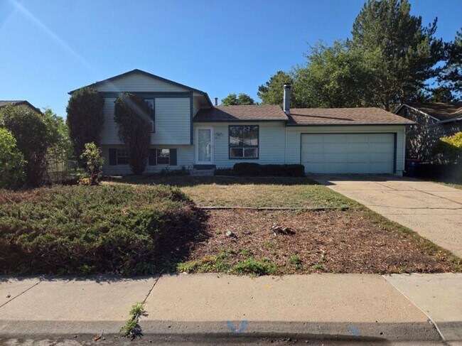 Building Photo - Inviting 3-Bedroom Home with Expansive Backyard on a Peaceful Cul-de-Sac | Available July 10