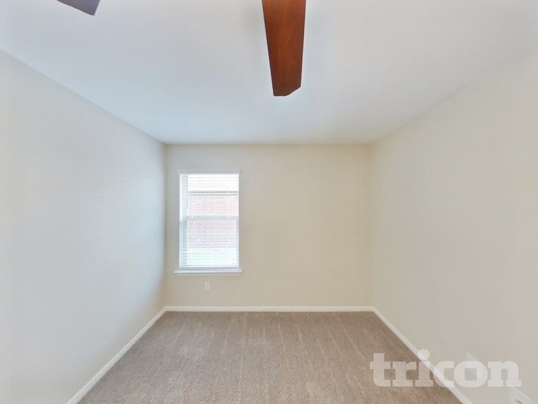 Building Photo - 10502 Ft Cibolo Trl