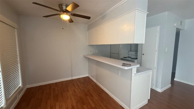 Building Photo - 519 Branard St