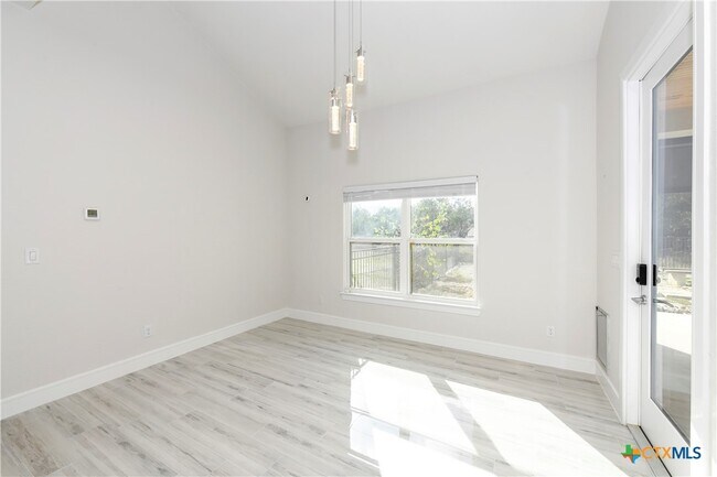 Building Photo - 114 High Point Cir