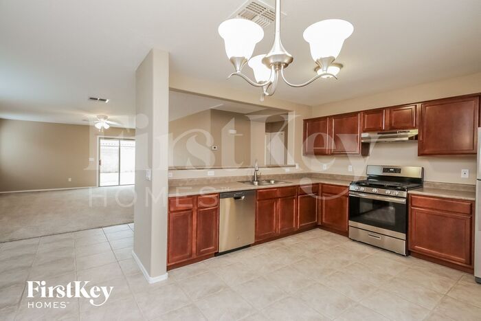 Building Photo - 1671 Maddison Cir