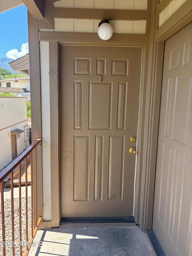 Building Photo - 1200 Lanny Ave