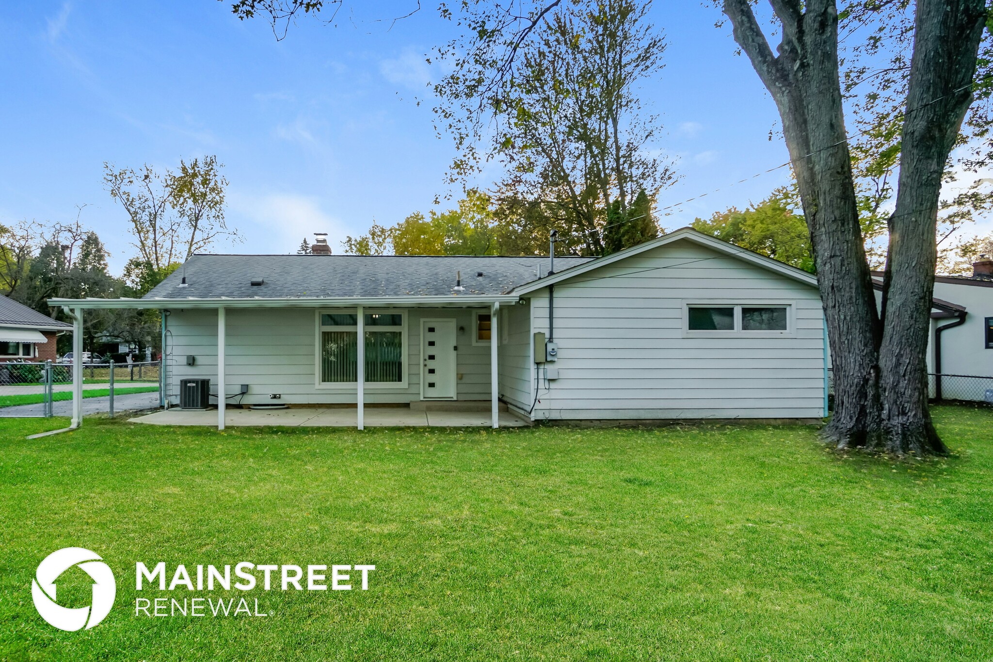 Building Photo - 414 E Clearview Ave